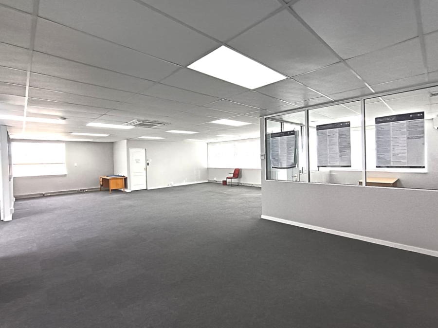 To Let Commercial Property for Rent in Lorraine Eastern Cape